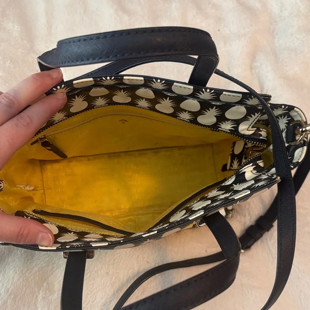 Kate Spade Black and Cream Pineapple Crossbody Bag - Picture 2 of 3